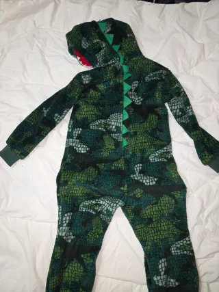 Pijama/disfraz dinosaurio