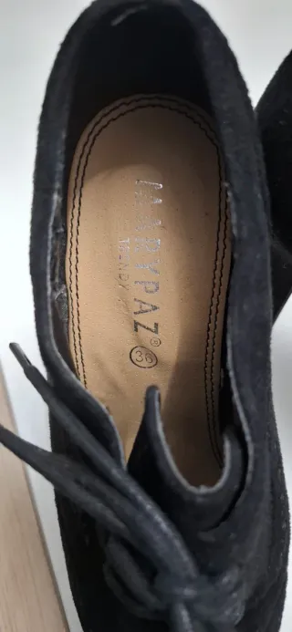 Botín plataforma cordones negro