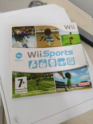 Consola Wii + 2 mandos + 4 juegos