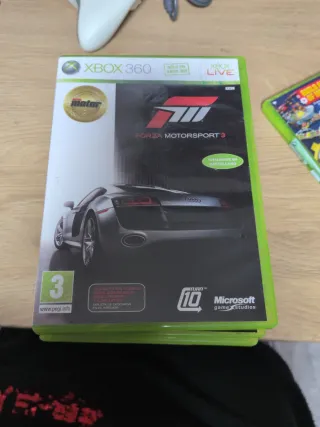 Xbox 360 Blanca +2 mandos + 11 Juegos