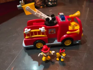 Camión de bomberos Mickey Mouse