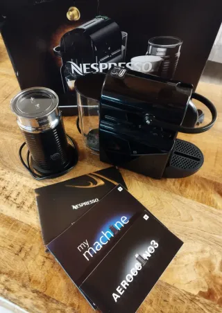 Macchina Caffè De Longhi INISSIA + Aeroccino 3