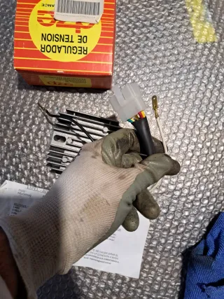 Regolatore Tensione DZE Honda CB 350 500 750 Four