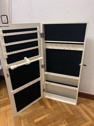 Espejo joyero con cerradura