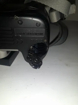 Cámara Nikon F65 analogica