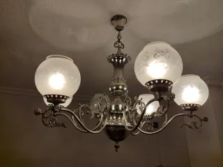 Lámpara de techo de cristal y metal