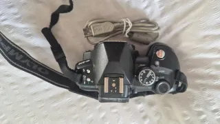 Olympus E510 + Lentes y Accesorios