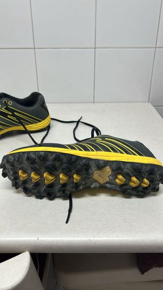 Zapatillas More Mile Cheviot2 Gris/Amarillo