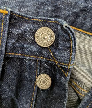 Levi’s 501XX Selvedge rojo W31 L32