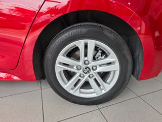 Toyota Corolla 1.8 125H ACTIVE TECH E-CVT