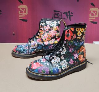 Botas Dr. Martens 1460 Pascal Wanderlust - Estamp