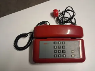 Telefono fisso SIP anni 90 rosso