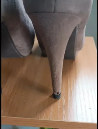 Botín tacón beige con cordones