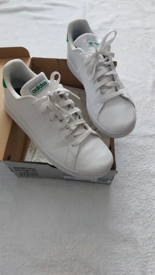 Zapatillas Adidas Blancas y Verdes