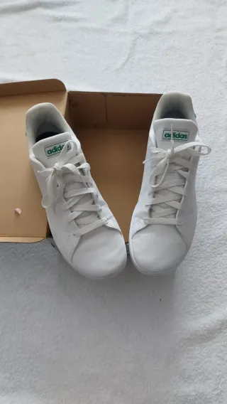 Zapatillas Adidas Blancas y Verdes