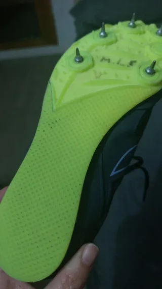 Zapatillas atletismo clavos