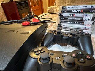Consola PlayStation 3 PS3 + 2 mandos + 6 juegos