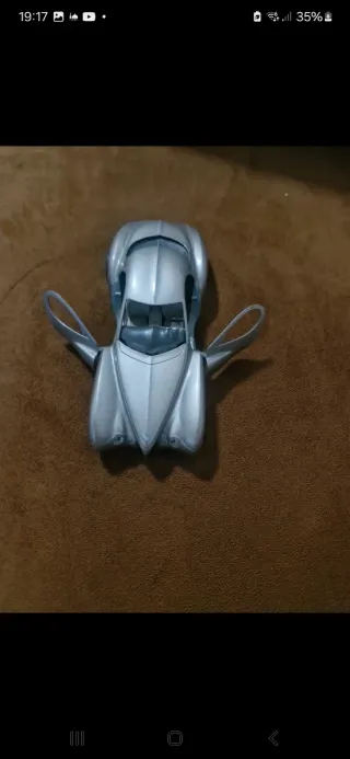 Coche de colección plateado