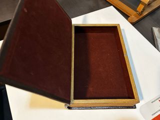 Caja Decorativa Libro Antiguo Marrón y Dorado