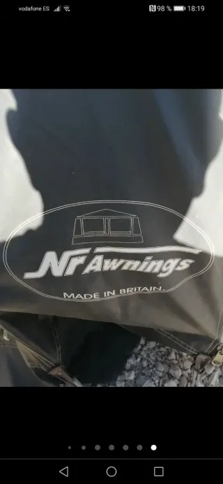 Avance de caravana gris y verde