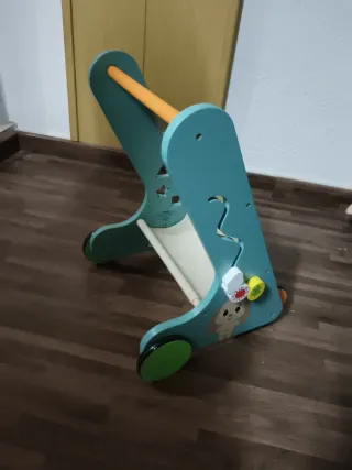 Andador de madera para bebés