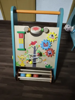 Andador de madera para bebés