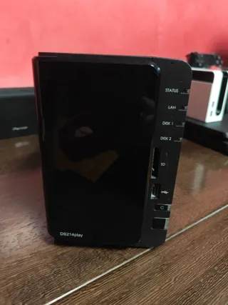 Synology DS214 play + 2 discos 1TB