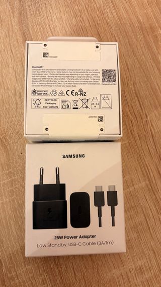 Samsung Galaxy Buds3 FE + Cargador 25W Precintados