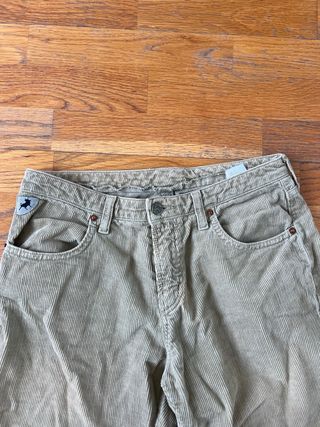 Pantalones anchos verde oliva