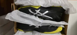 Zapatillas Asics Padel Negras/Amarillas