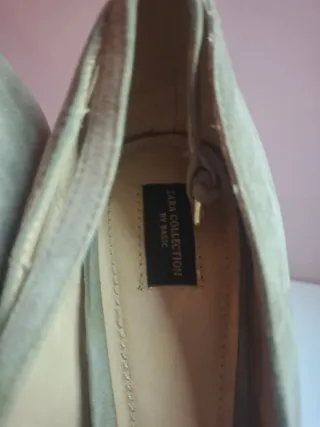 Zapatos tacón gris ante peep toe