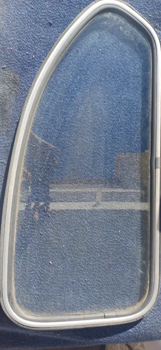 Cristales Laterales Seat 600D