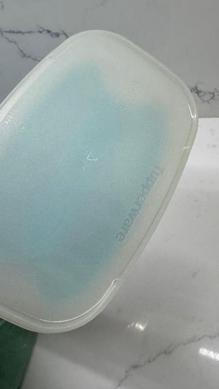 Tupperware para charcutaria no frigorífico