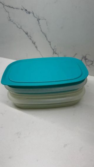 Tupperware para charcutaria no frigorífico