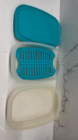 Tupperware para charcutaria no frigorífico