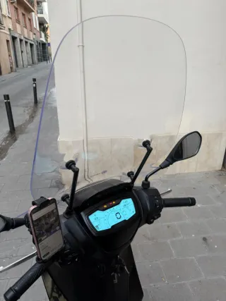 Piaggio Medley S125 Negra 2025. Muy equipada.