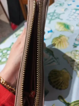 Monedero mujer beige efecto piel cocodrilo, nuevo