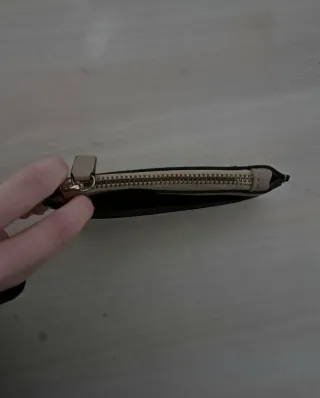 Cartera con estampado floral