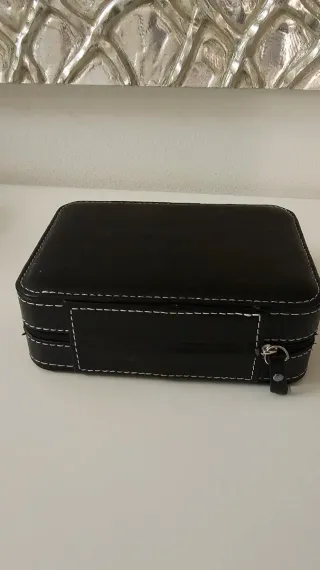 Custodia 4 orologi ecopelle nera zip