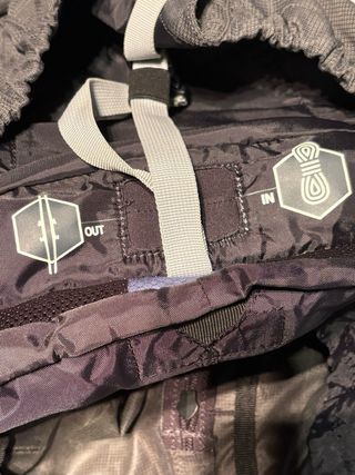 Mochila Quechua Bionnassay 32L Gris y azul