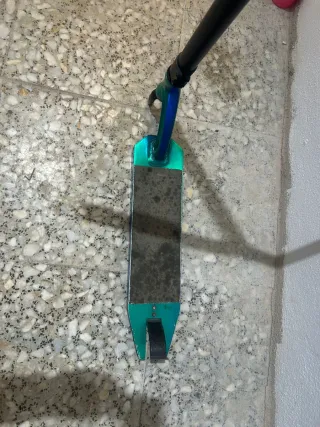 Patinete MGP  total mente funcional faltan ruedas