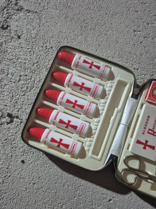 Botiquín Reinhart Antiguo