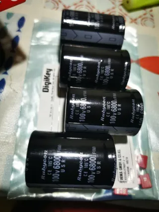 4 Condensadores Rubycon 6800uF 100V