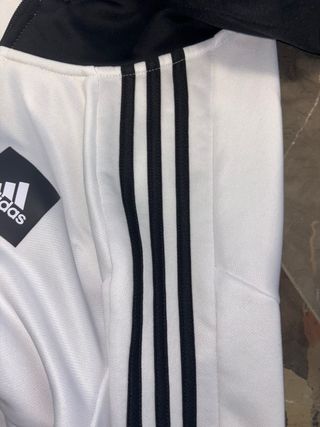 Chaqueta Adidas Blanca Negra Con Capucha