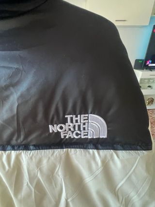 Chaqueta The North Face Negra y Blanca
