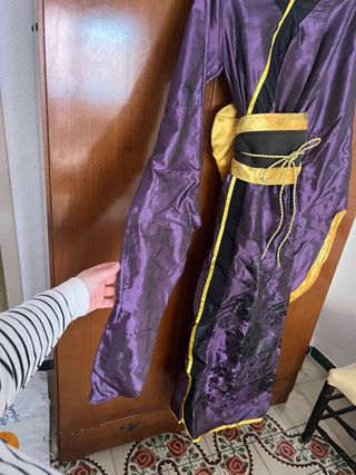 Disfraz kimono japonés mujer morado