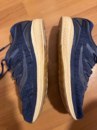 Zapatillas running Saucony Triumph 44.5