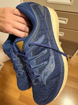 Zapatillas running Saucony Triumph 44.5