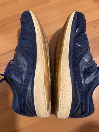 Zapatillas running Saucony Triumph 44.5