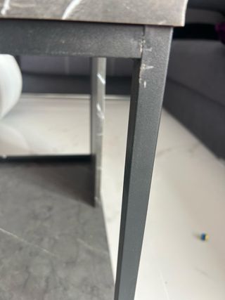 Mesa de salón moderna gris y negra